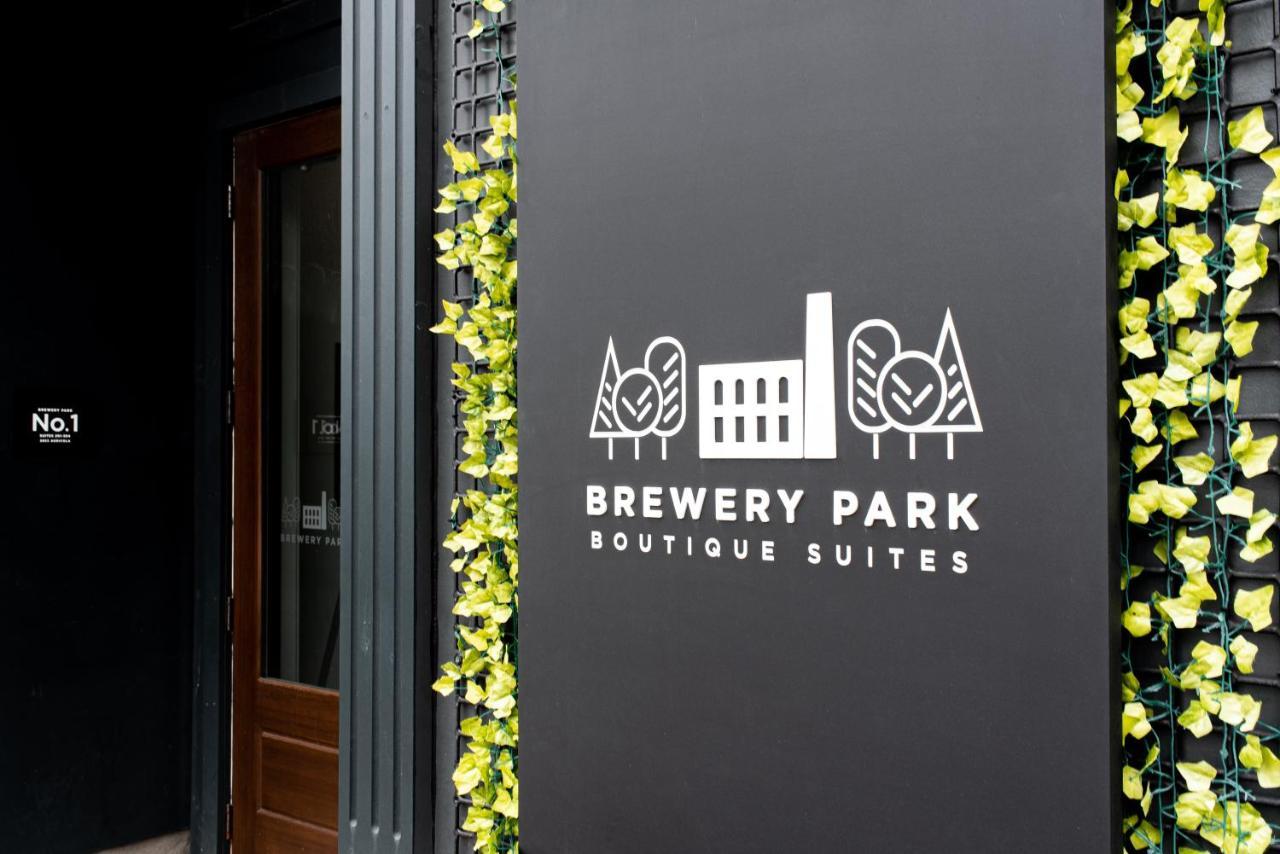 Brewery Park Aparthotel Halifax Bagian luar foto